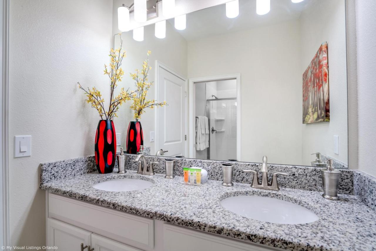 Stunning Lakeview Townhome W Private Pool Kissimmee Luaran gambar
